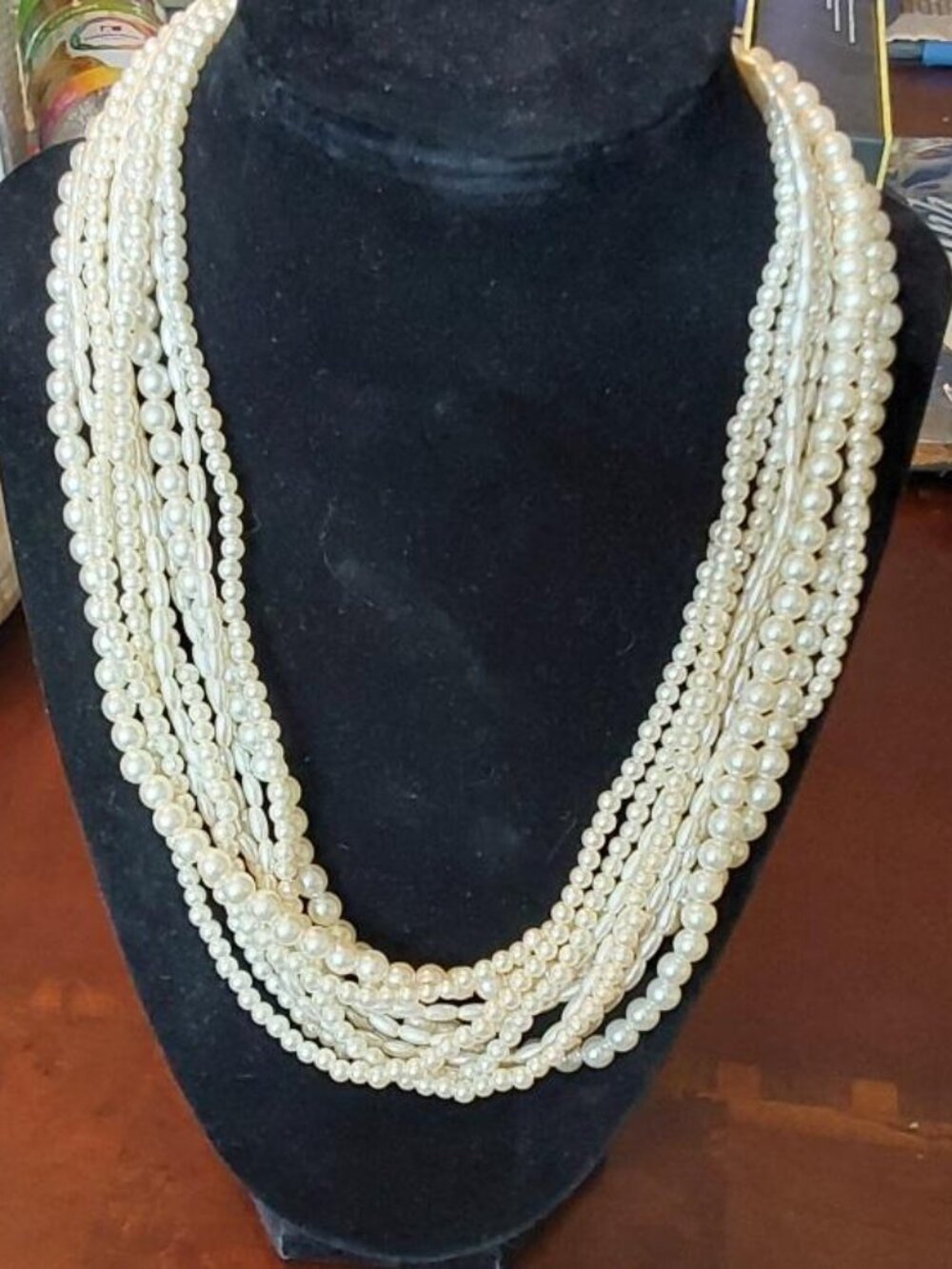 Multi-strand pearl necklace